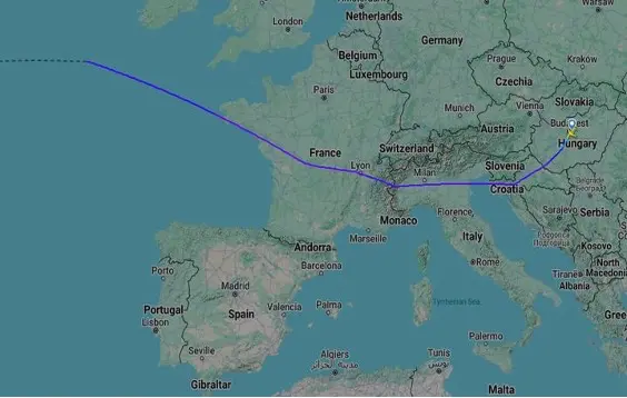 B. N qui part de la Hongrie pour se rendre à Washington le 6 avril 2025